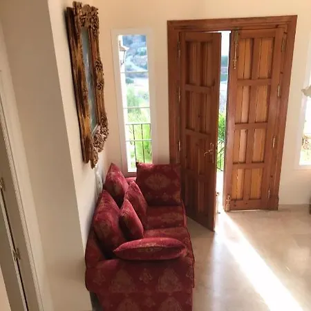 Guesthouse Πανσιόν *