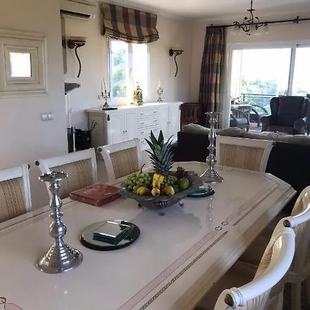 Guesthouse Πανσιόν Μαρμπέλλα